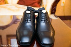 Phenomenal Indian grooms shoes capture. Phenomenal Indian grooms shoes capture.
