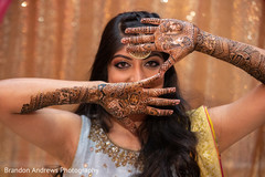 Maharani showing her mehndi Maharani showing her mehndi