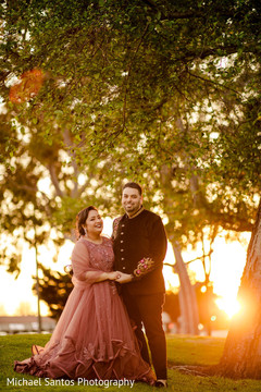 Phenomenal indian couple's photo shoot. Phenomenal indian couple's photo shoot.