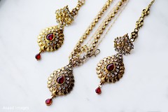 Long mangalsutra Kundan necklace and earrings. Long mangalsutra Kundan necklace and earrings.