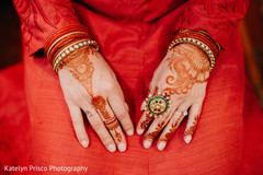 Elegant Indian bride bangles and mehndi art Elegant Indian bride bangles and mehndi art