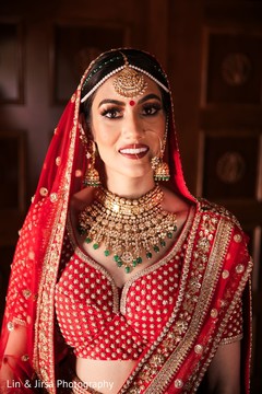 Indian bride posing for pictures Indian bride posing for pictures