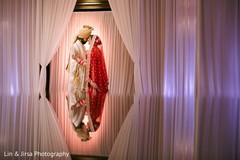 Maharani and Indian groom looking stunning Maharani and Indian groom looking stunning