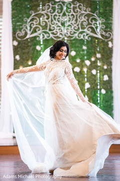 Insanely beautiful indian bride photo. Insanely beautiful indian bride photo.
