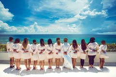 Take a look at this wonderful photo of the bridesmaids and bride. Take a look at this wonderful photo of the bridesmaids and bride.
