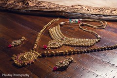 Magnificent Indian bridal kundan set. Magnificent Indian bridal kundan set.