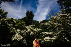 Indian bride and groom looking amazing Indian bride and groom looking amazing