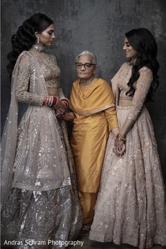 Dazzling indian bride with bridesmaids capture Dazzling indian bride with bridesmaids capture