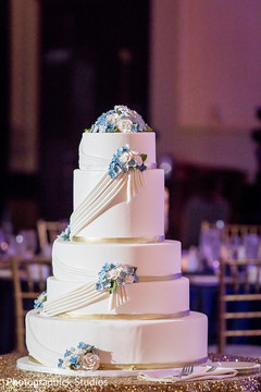 Marvelous indian wedding cake Marvelous indian wedding cake