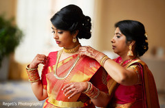 Gorgeous necklace worn by our Maharani. Gorgeous necklace worn by our Maharani.