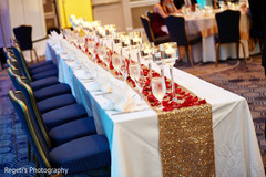 Take a look at this beautiful table decoration with rose petals. Take a look at this beautiful table decoration with rose petals.