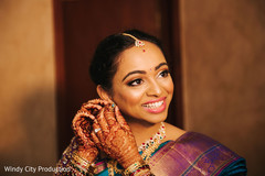 Gorgeous Maharani getting ready for the gala. Gorgeous Maharani getting ready for the gala.