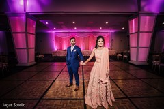 Look at the elegance of this Indian couple. Look at the elegance of this Indian couple.
