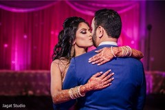 Take a look at this romantic Indian couple. Take a look at this romantic Indian couple.