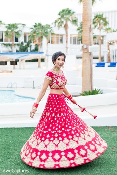 See this dazzling indian bridal photo session. See this dazzling indian bridal photo session.