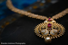 Stunning kundan necklace for maharani. Stunning kundan necklace for maharani.