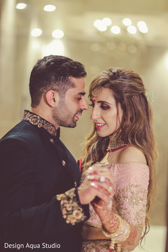 Slowly dancing, this Indian couple emits love. Slowly dancing, this Indian couple emits love.