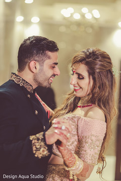 This Indian couple is so charming. This Indian couple is so charming.