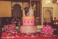 Marvelous wedding cake filled with details. Marvelous wedding cake filled with details.