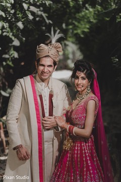 Adorable Indian lovebirds first look. Adorable Indian lovebirds first look.