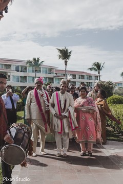 Dhol player during baraat. Dhol player during baraat.