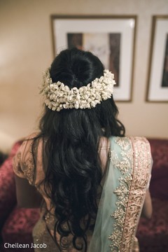 Crowned with flowers, this Indian princess looks awesome. Crowned with flowers, this Indian princess looks awesome.