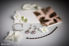 Jewelry details of the bride. Jewelry details of the bride.
