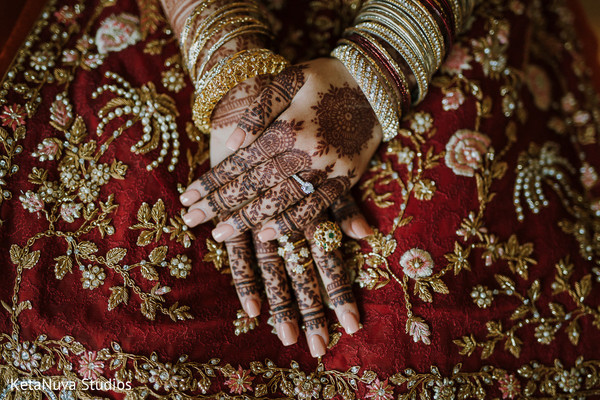 mehndi art,mehndi,ring,indian bride