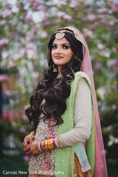 Ravishing Indian bride capture. Ravishing Indian bride capture.