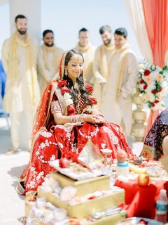 Take a look at this enchanting Indian bride at her ceremony. Take a look at this enchanting Indian bride at her ceremony.