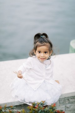 Lovely Indian wedding guest capture. Lovely Indian wedding guest capture.