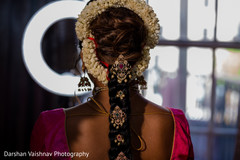 Indian bride's hair design Indian bride's hair design