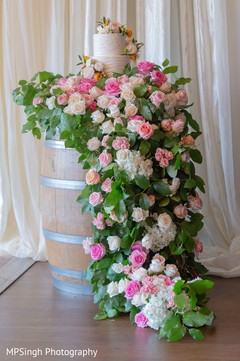 Floral arrangement decor. Floral arrangement decor.