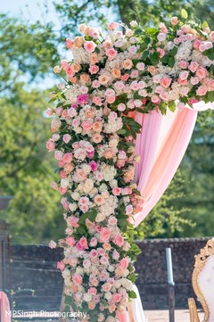 Floral arrangement decor. Floral arrangement decor.