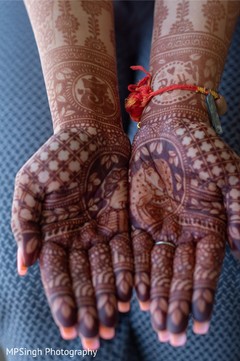 Mehndi design of the Maharani. Mehndi design of the Maharani.
