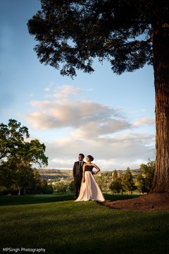 Amazing Indian couple photo shoot. Amazing Indian couple photo shoot.