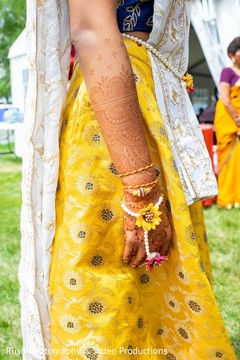 Bride's flower jewelry. Bride's flower jewelry.