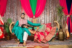 Glamorous Indian bride and groom style. Glamorous Indian bride and groom style.