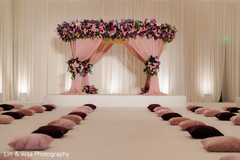 See this dazzling decor of the mandap. See this dazzling decor of the mandap.