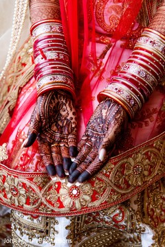 Astonishing mehndi art. Astonishing mehndi art.