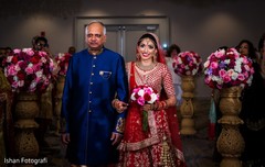 Impressive Indian bride's doli entrance to wedding ceremony Impressive Indian bride's doli entrance to wedding ceremony