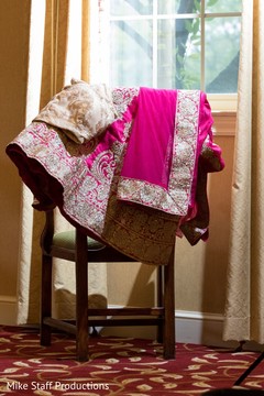 Pink and golden maharanis ceremony lehenga outfit. Pink and golden maharanis ceremony lehenga outfit.