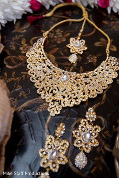 Stunning Indian bride jewelry set photography. Stunning Indian bride jewelry set photography.