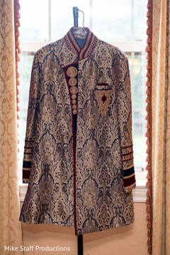 Magnificent Indan grooms sherwany. Magnificent Indan grooms sherwany.