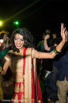 See this ravishing indian bride capture. See this ravishing indian bride capture.