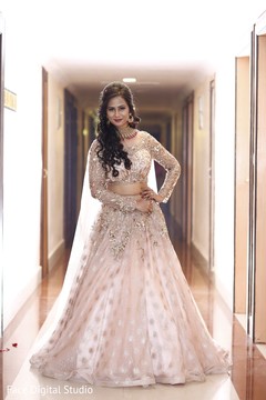 See this stunning Maharani prior to the ceremony. See this stunning Maharani prior to the ceremony.