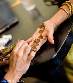 Amazing skills by our mehndi artist. Amazing skills by our mehndi artist.