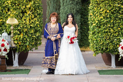 Impressive indian bride's doli entrance Impressive indian bride's doli entrance