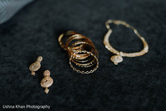 Jewelry details of the Maharani. Jewelry details of the Maharani.