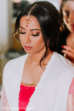 Gorgeous Maharani getting ready for the ceremony. Gorgeous Maharani getting ready for the ceremony.